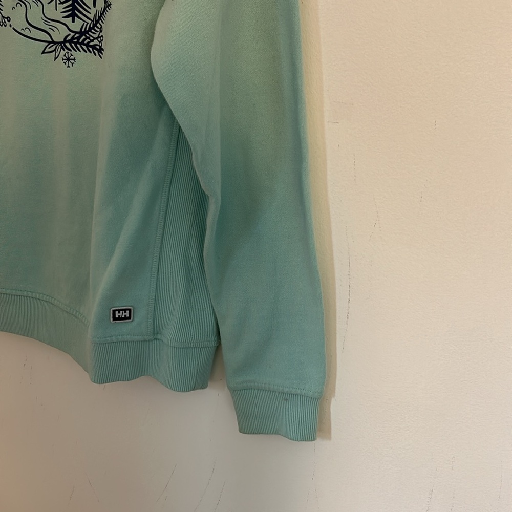Helly Hansen women’s Y2K Aqua Blue Mountain Skiing Scene Sweatshirt Size Small - Picture 6 of 9
